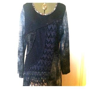 ⭐️Unique one of a kind Navy tunic style sweater✨